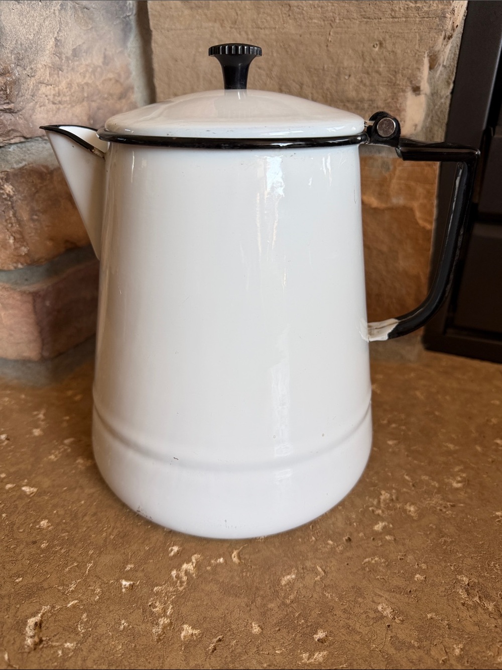 Classic Vintage White Enamel Coffee Pot with Black Trim - Durable Pouring Kettle - Picture 4 of 6